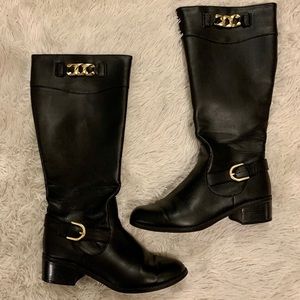 Black Boots - Karen Scott “Darlaa”